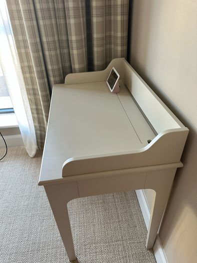 Ikea LOMMARP Vanity table/ desk