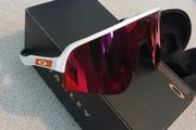 Oakley Sutro lite sweep