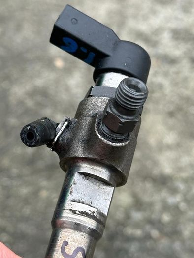 1.6 TDI injector
