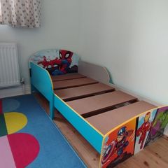 Marvel superheroes toddler bed