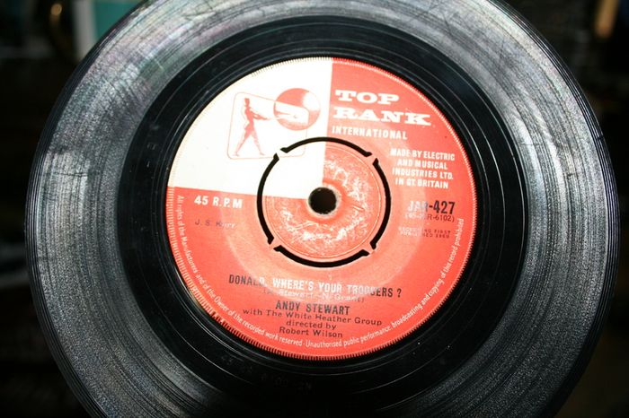 Single Vinyl's  85 pieces