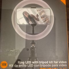 ring light tripod