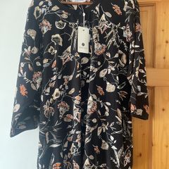Ladies zhenzi black floral top plus size