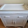 changing table Image 2
