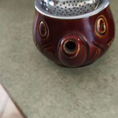 Vintage SYLVAC 1950s Teapot Tea Strainer  Holder, Novelty Funny Face Tea Strainer  Holder, Brown Glazed Teapot Tea Strainer  Holder. Teapot Tea Strainer Holder, Novelty Funny Face Tea Strainer, Brown Glazed Tea Pot