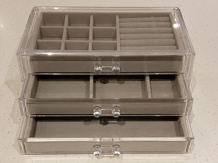 Jewellery Box with 3 Drawers - Grey Velvet Jewellery Organiser for Earring, Bangle, Bracelet, Necklace and Rings Storage