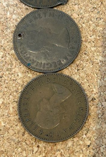 Old Great Britain Half Penny Coins (20)