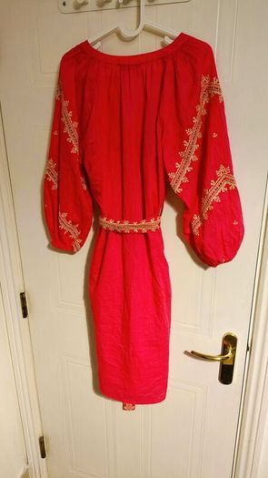 New pink dress Woolworth XS with embroidered details, cinched at the waist with a matching fabric belt
