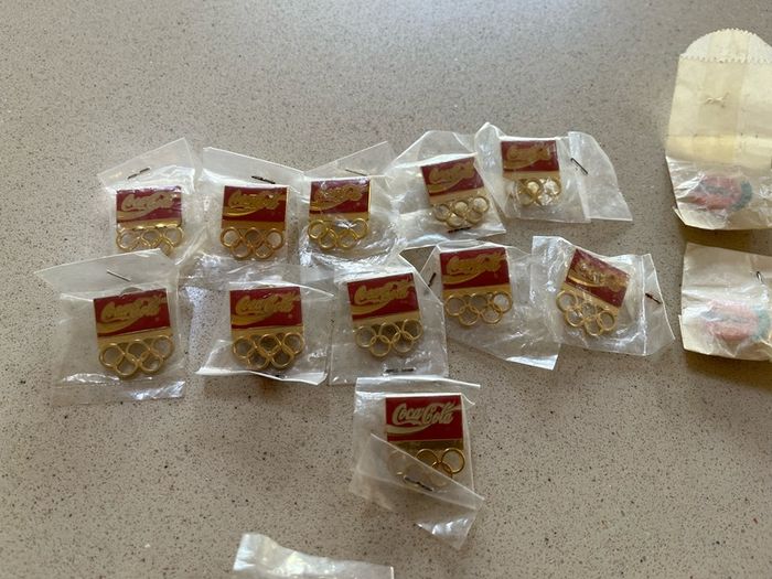 Coca Cola Pins x 32
