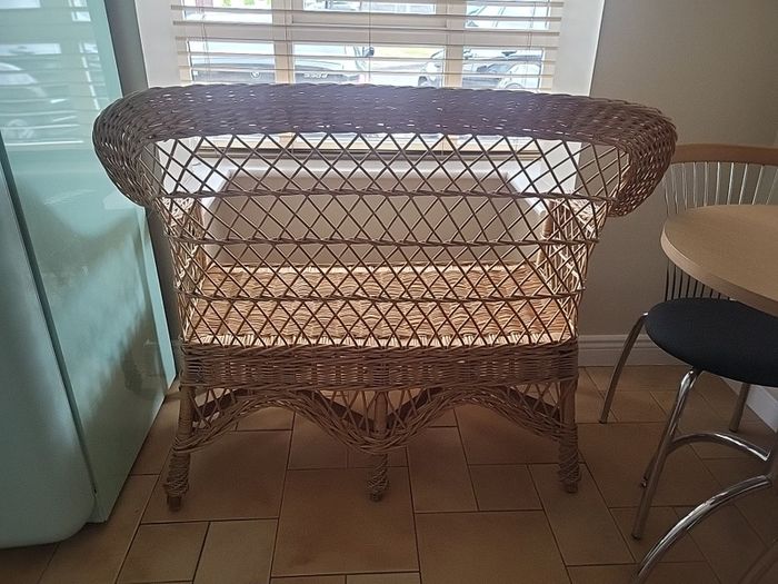 Wicker Seat - Free must be collected today.