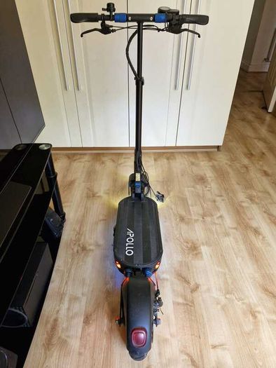 Apollo Explore V1 (1000W) - Needs brake service & tube