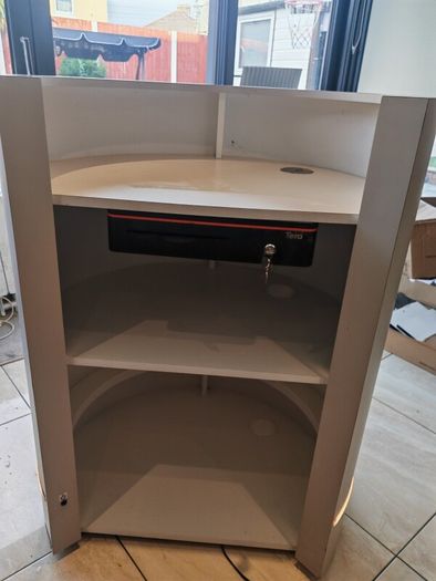 salon desk