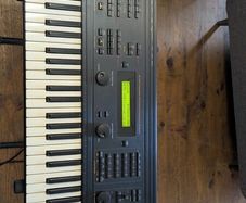 Ensoniq MR61