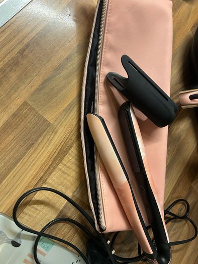 GHD platinum straightener