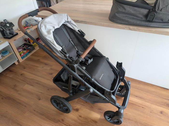 UPPAbaby Vista V2 Stroller and Carrycot