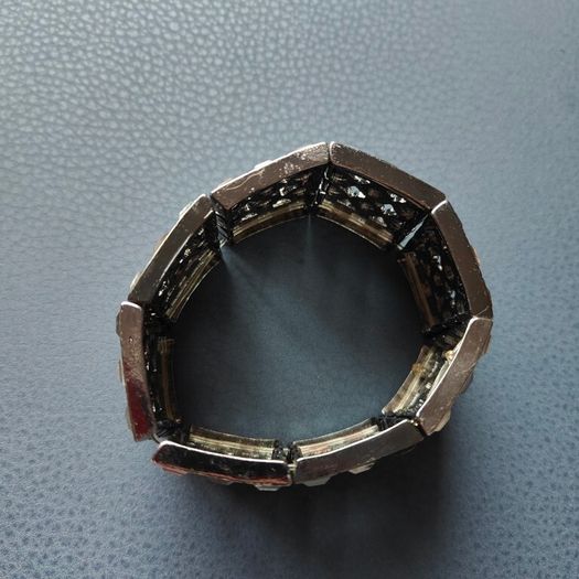 Metal and stones Bracelet