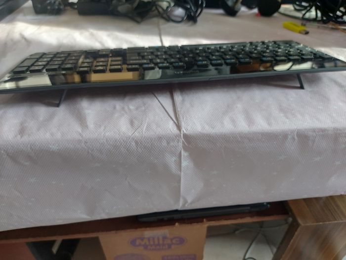 Logitech Wireless Solar Keyboard K750, excellent cosmetic condition, without  tiny Logitech Unifying receiver