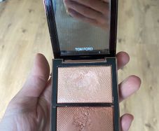 Tom Ford Shade and Illuminate highlighter duo Peach
