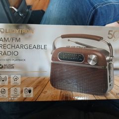 Lloytron Radio