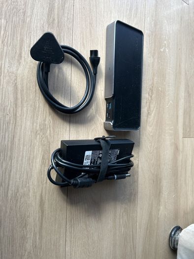 Kensington SD5200T Thunderbolt 3 + Dell 130w power adapter