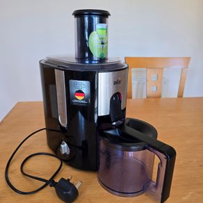 Braun Juicer - Black  J500, 900W