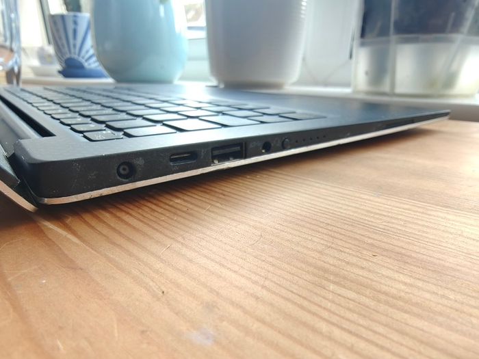 Dell Xps 13-9360 | i7 | 16GB | 256GB | 14" Fhd | Win11