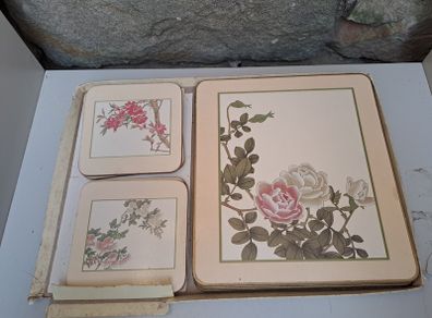 4 Placemats and 4 coasters