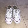 white converse size 4 / 37 Image 2