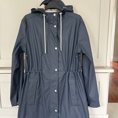 Danish brand renowned for its rainwear Ilse Jacobsen  French navy coloured rain coat BRAND NEW
