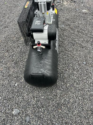200 L air compressor