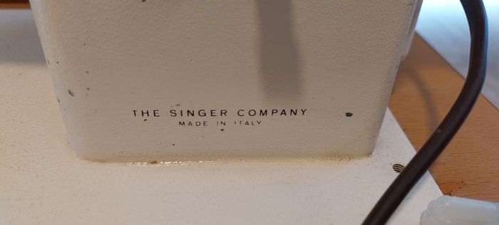 Singer 237 Sewing Machine Good Working Heavy Duty Metal Construction