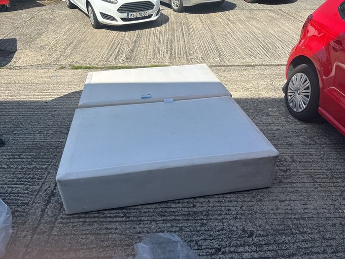 5ft base with 4 drawers