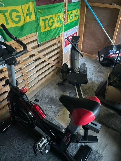 Gym Equipment Spin Bike & Rowing Machine