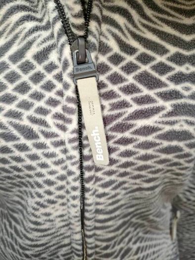 Ladies Bench full zip fleece  Size Small