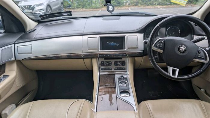 2015 Jaguar XF 2.2L