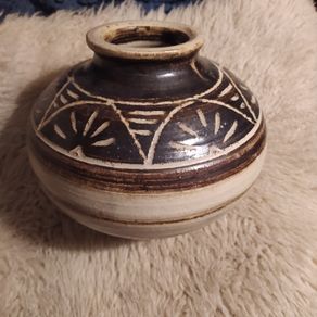 Cloutman,/ Cornish Pottery