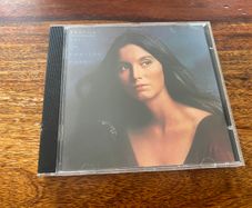 The Best of Emmylou Harris CD Profile