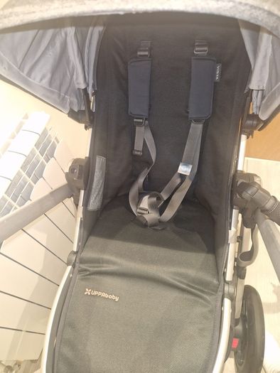 Amaizing  Condition Uppababy Vista  V2 travwl system