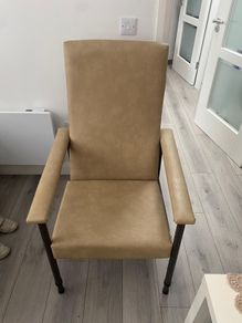 orthopaedic armchair
