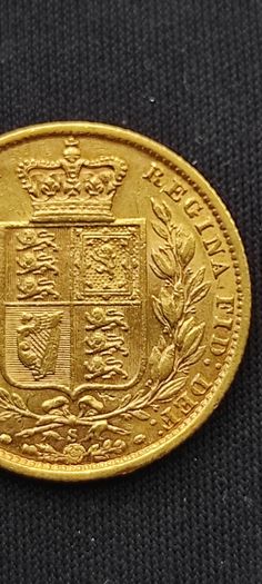 Gold coin Sovereign 1877