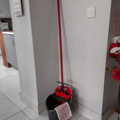 Vileda Ultramax Complete Mop and Bucket Set Black/Red