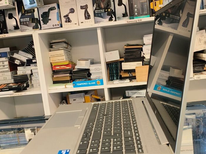 Notebook Hp Elitebook 850 G8 15.6" Intel Core I5-1145g7 (11th Gen) 16gb Ram 500gb Ssd Windows 11 Pro Wifi/ Silver (display Has A White Line)