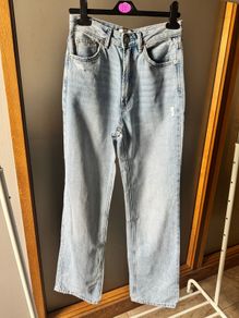Stradivarius straight leg Blue jeans Size 34 - Like new