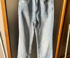 Stradivarius straight leg Blue jeans Size 34 - Like new
