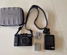 Canon Powershot G15 Digital Camera + 2 batteries, strap, charger & Lowepro Case