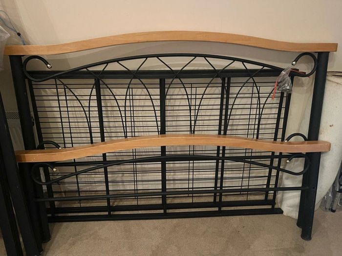 Gorgeous Extremely Sturdy 5Ft Black Metal King Size Bed Frame - Can Deliver
