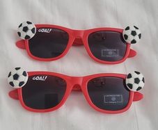 2 pairs of kids sunglasses