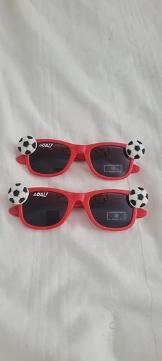 2 pairs of kids sunglasses