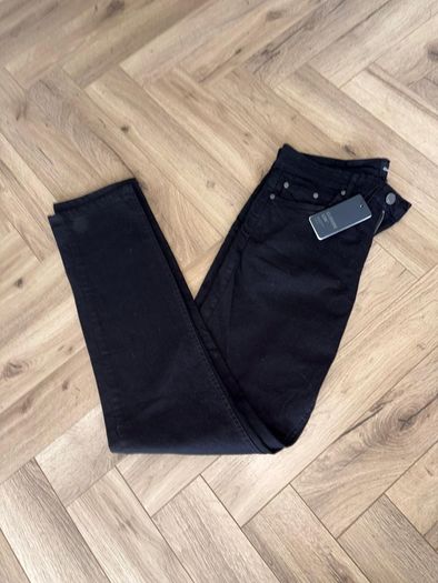Men's brand new jeans size 30'w and 34'l