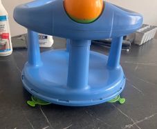 Baby Bath Seat & Wyze Indoor Camera